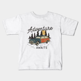 Adventure awaits Kids T-Shirt